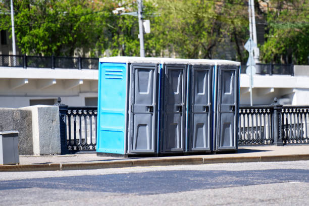 Best Portable restroom trailer rental  in Bradenton, FL